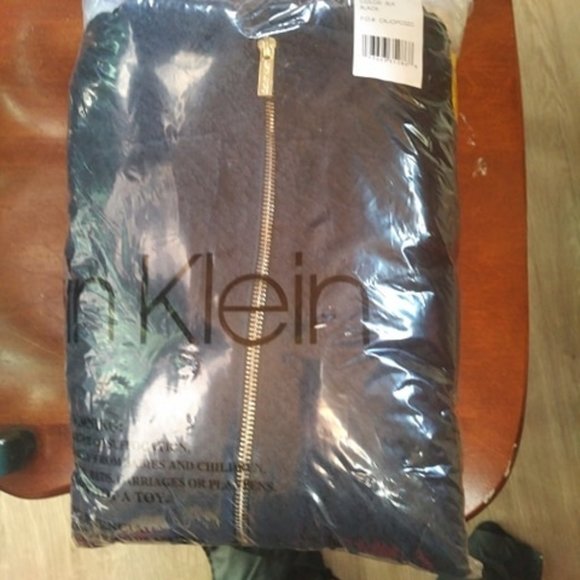 Long Sleeve Jacket - Picture 2 of 2